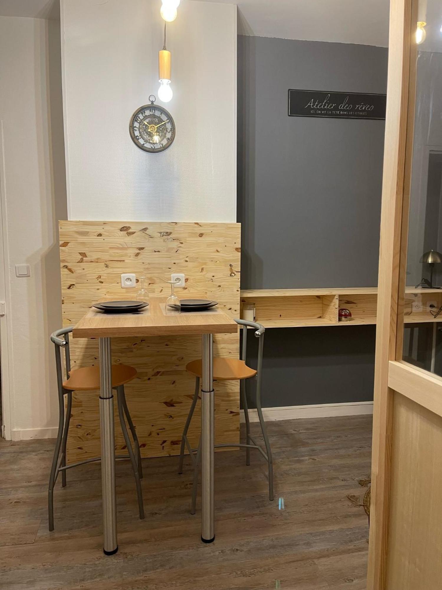 Entier: Avec Terrasse Quartier De La Gare * Amboise